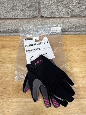 Calory Long Women's Cycling Gloves - Black with Pink Accent